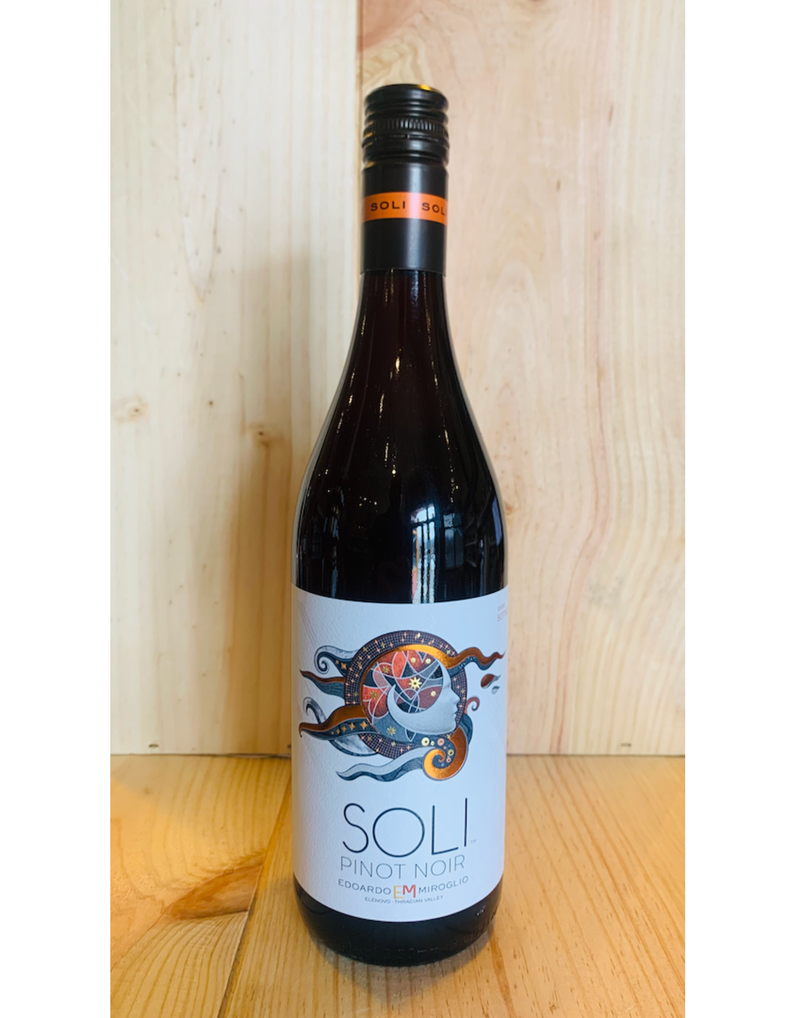 Wine Soli Pinot Noir