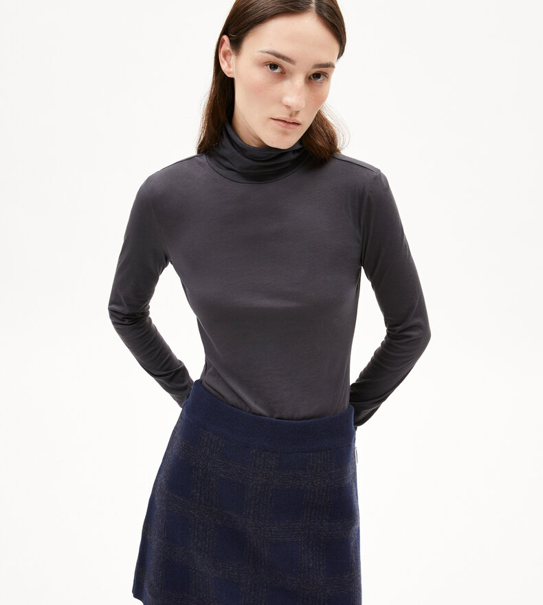 GRAZILIANAA TURTLENECK