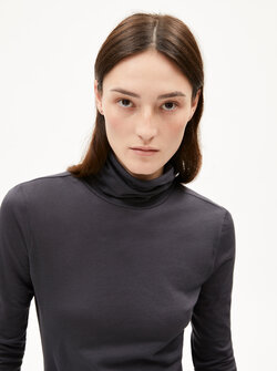 GRAZILIANAA TURTLENECK