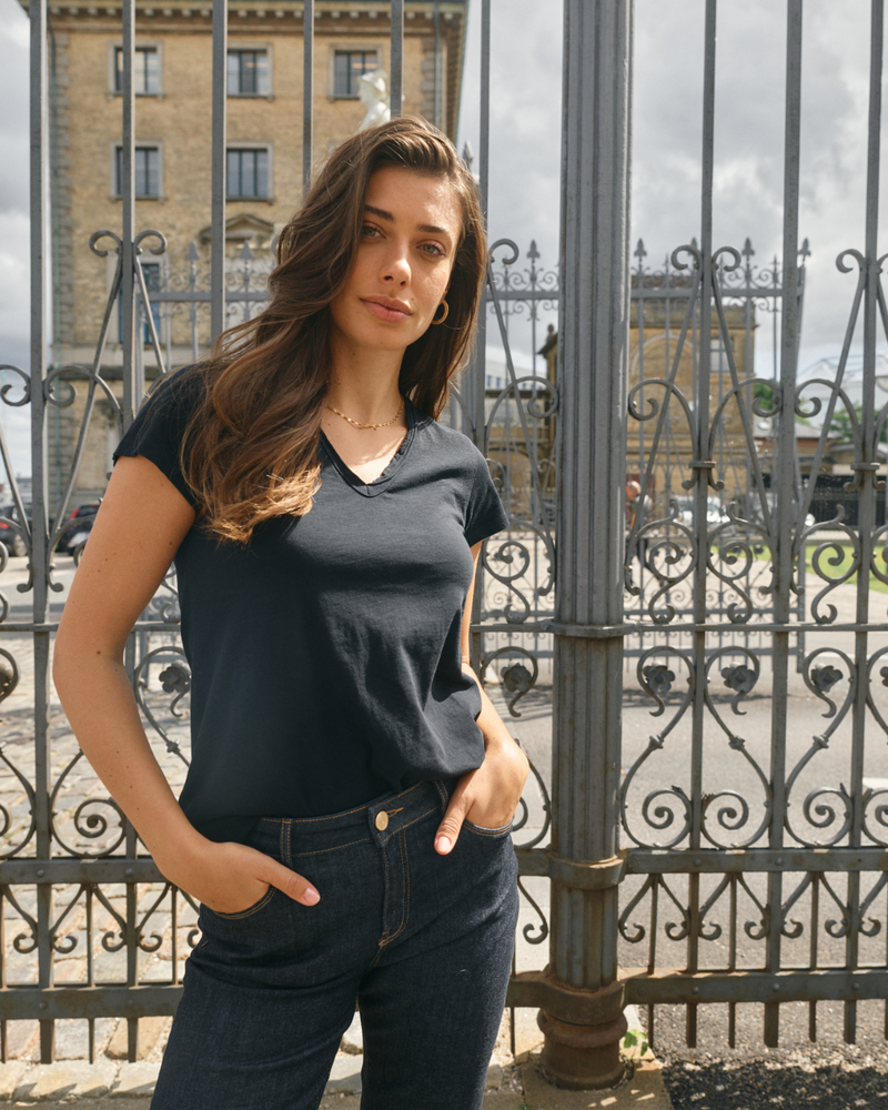 MOS MOSH ARDEN V-NECK TEE