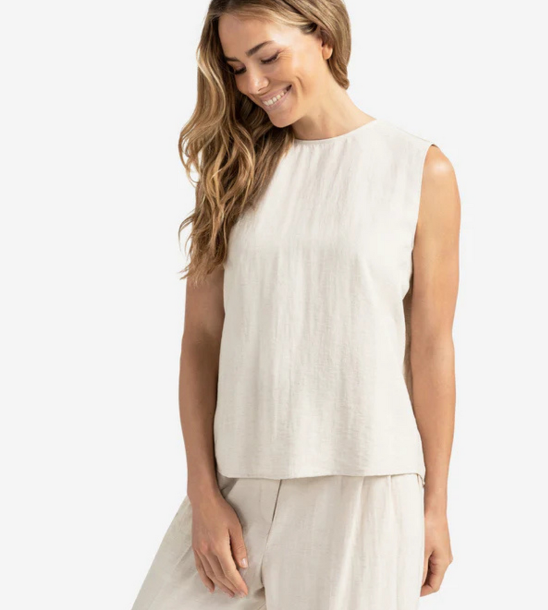 SLEEVELESS TOP