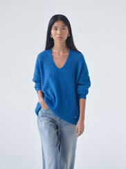 THORA V-NECK KNIT