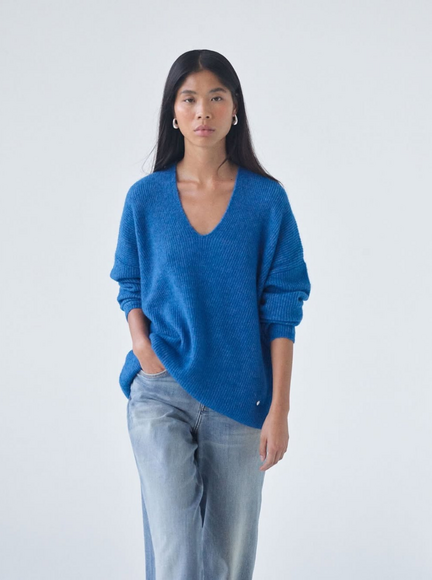 THORA V-NECK KNIT