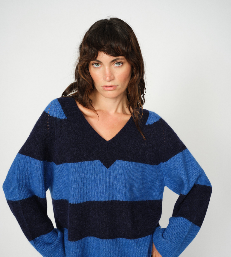 MMTACI STRIPE LS V-NECK