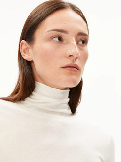 GRAZILIANAA TURTLENECK