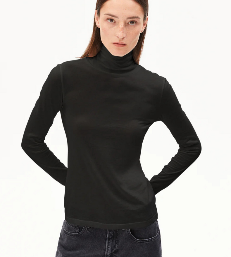 GRAZILIANAA TURTLENECK