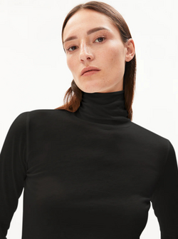 GRAZILIANAA TURTLENECK