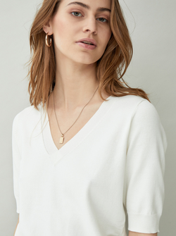 MILLA V-NECK