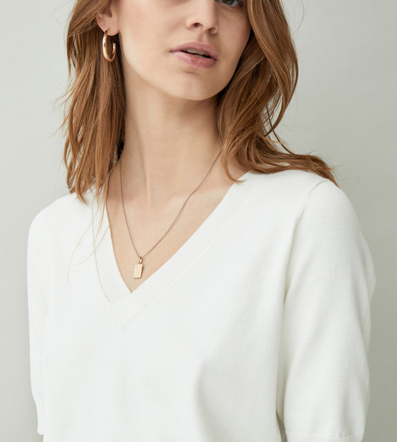 MILLA V-NECK