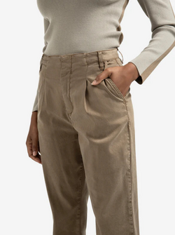 PLEATED TROUSERS