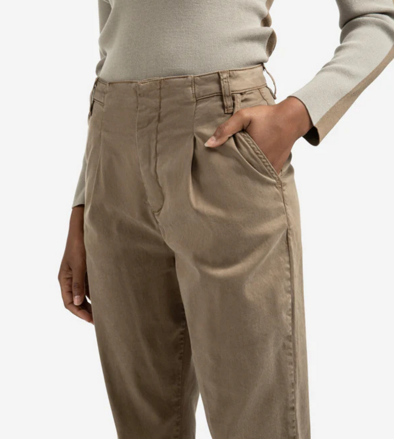 PLEATED TROUSERS