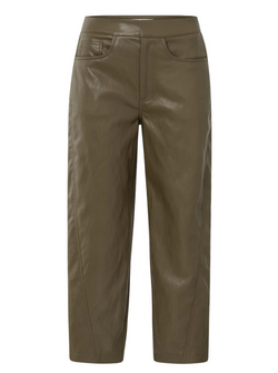 FAUX LEATHER TROUSER