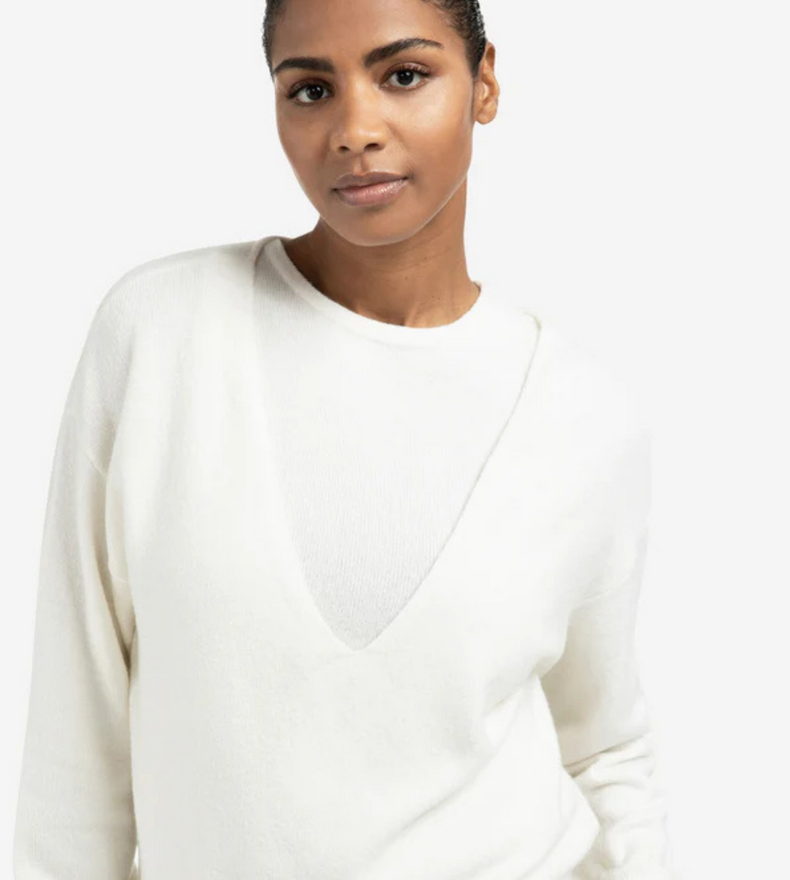 V-NECK SWEATER