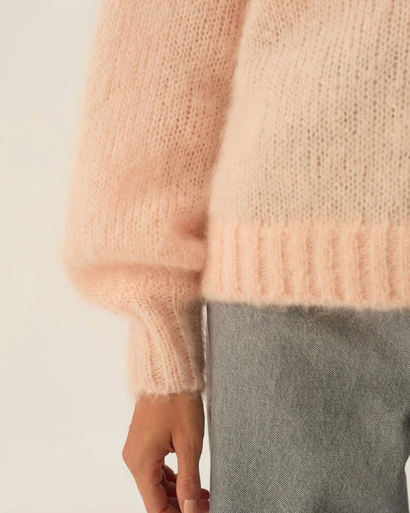 DES PETITS HAUTS PULL AMOUR