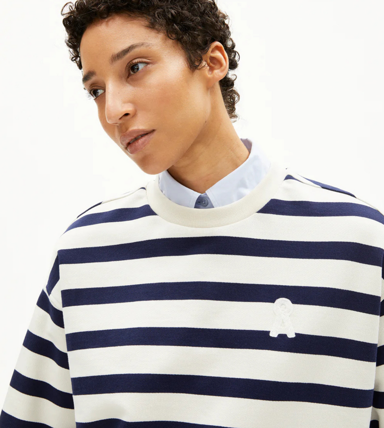 ICONIC FRANKAA BOLD SWEAT