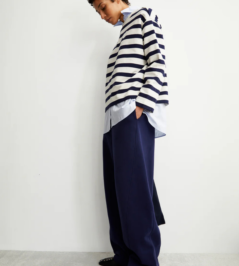 ICONIC FRANKAA BOLD SWEAT