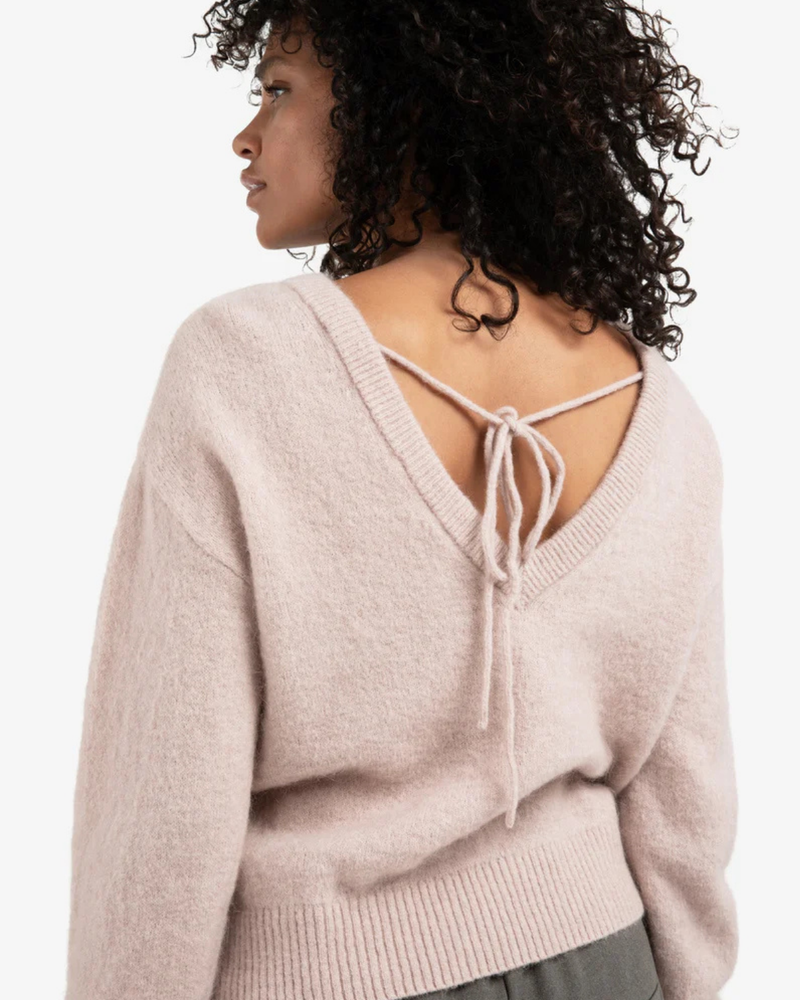 YAYA BACK V-NECK SWEATER