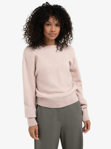 PULL À COL EN V AU DOS