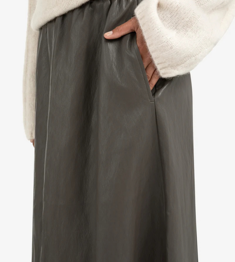 JUPE EN FAUX CUIR