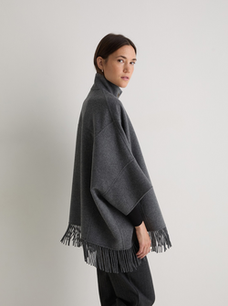 FRINGED CAPE