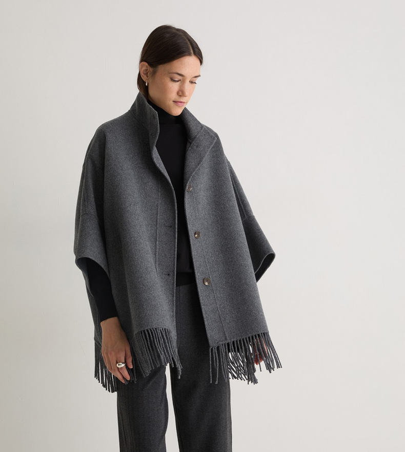 FRINGED CAPE