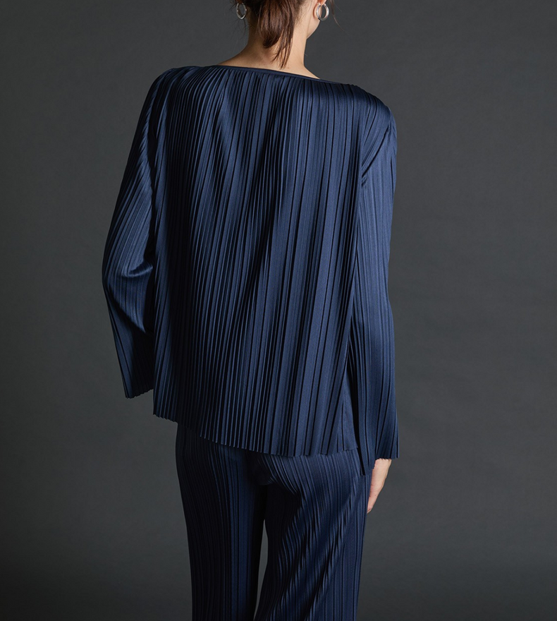 PLEATED BLOUSE