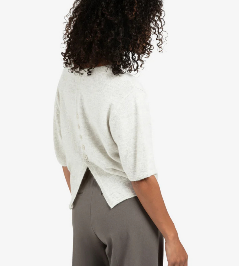 PULL À MANCHES COURTES