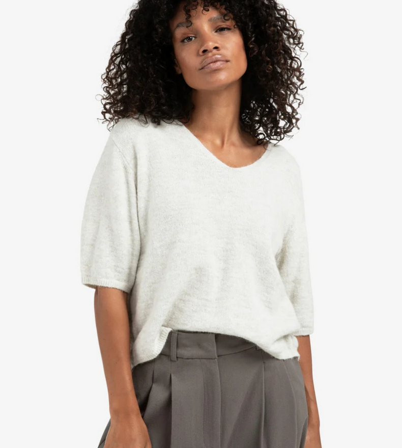 PULL À MANCHES COURTES