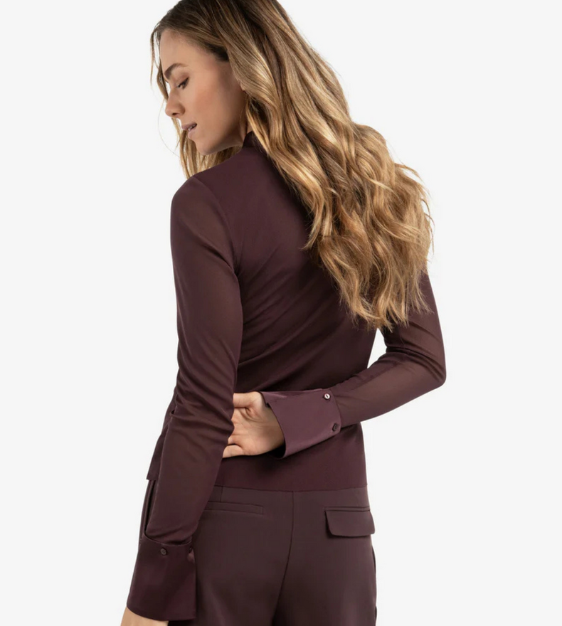 HAUT EN MAILLE TRANSPARENT