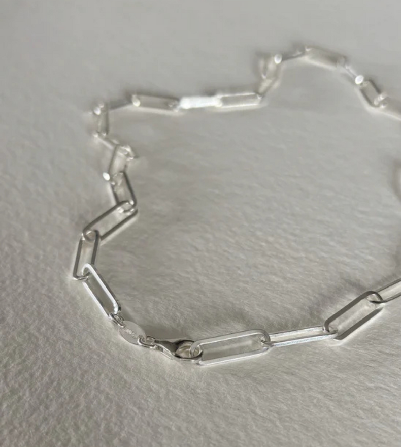 CHUNKY PAPERCLIP NECKLACE