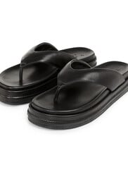 LEATHER SANDAL