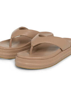 LEATHER SANDAL
