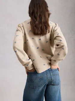 HEART EMBROIDERED SWEATSHIRT