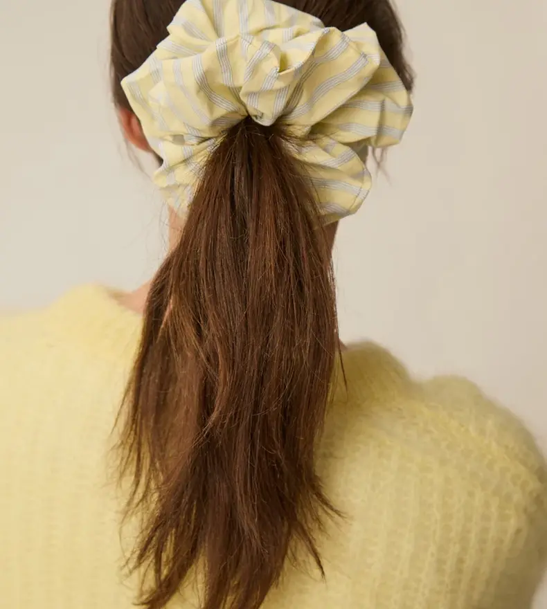 NOA SCRUNCHIE