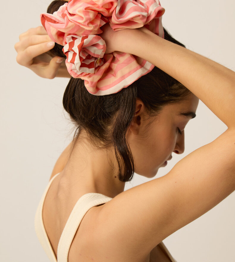 NOUGAT SCRUNCHIE