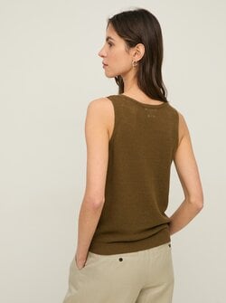 CHARLOTTE V-NECK TOP