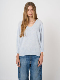 V-NECK SWEATER