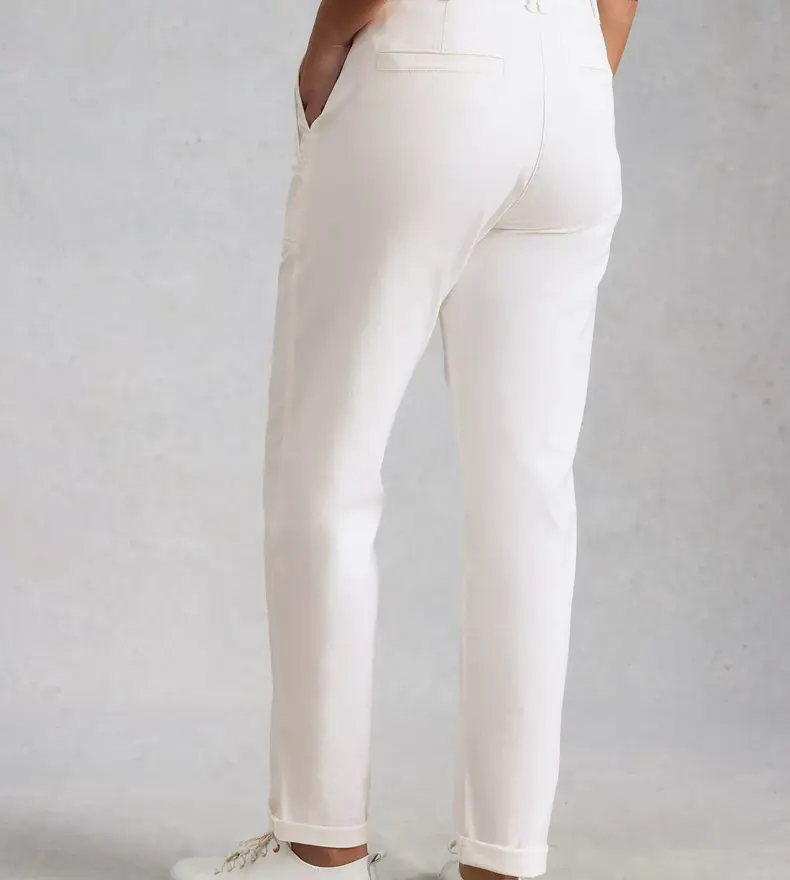 PANTALONS CHINO TWISTER