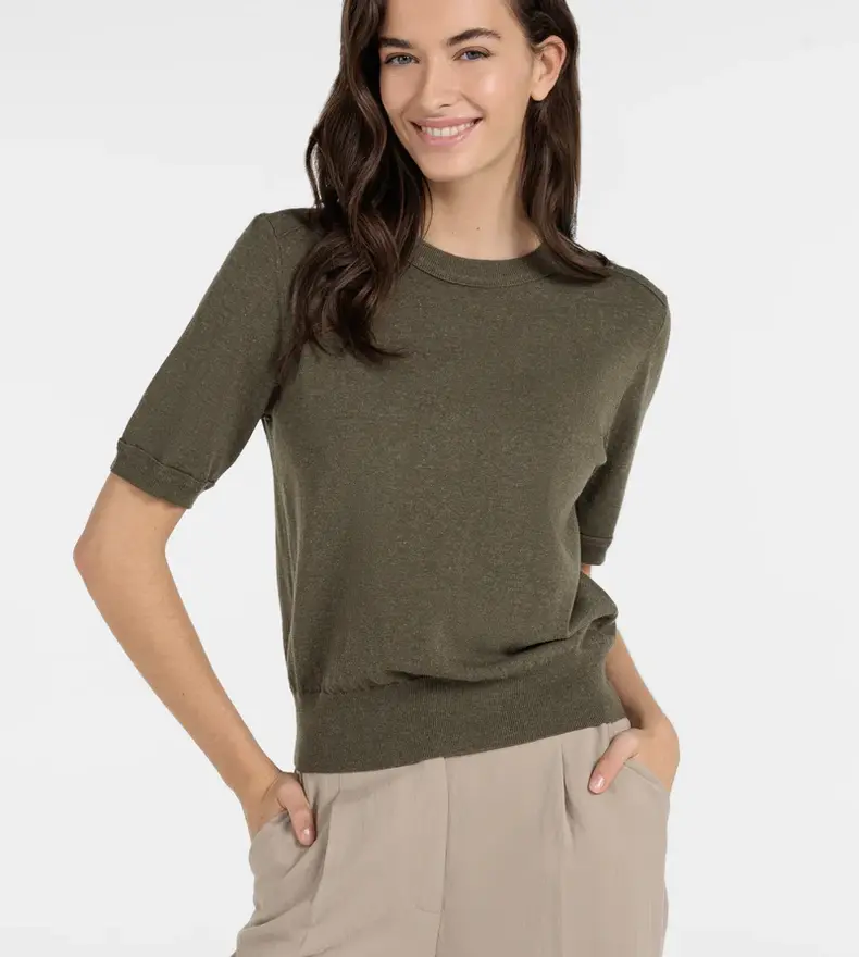 PULL À MANCHES COURTES