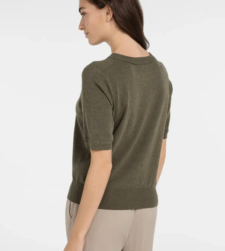 PULL À MANCHES COURTES