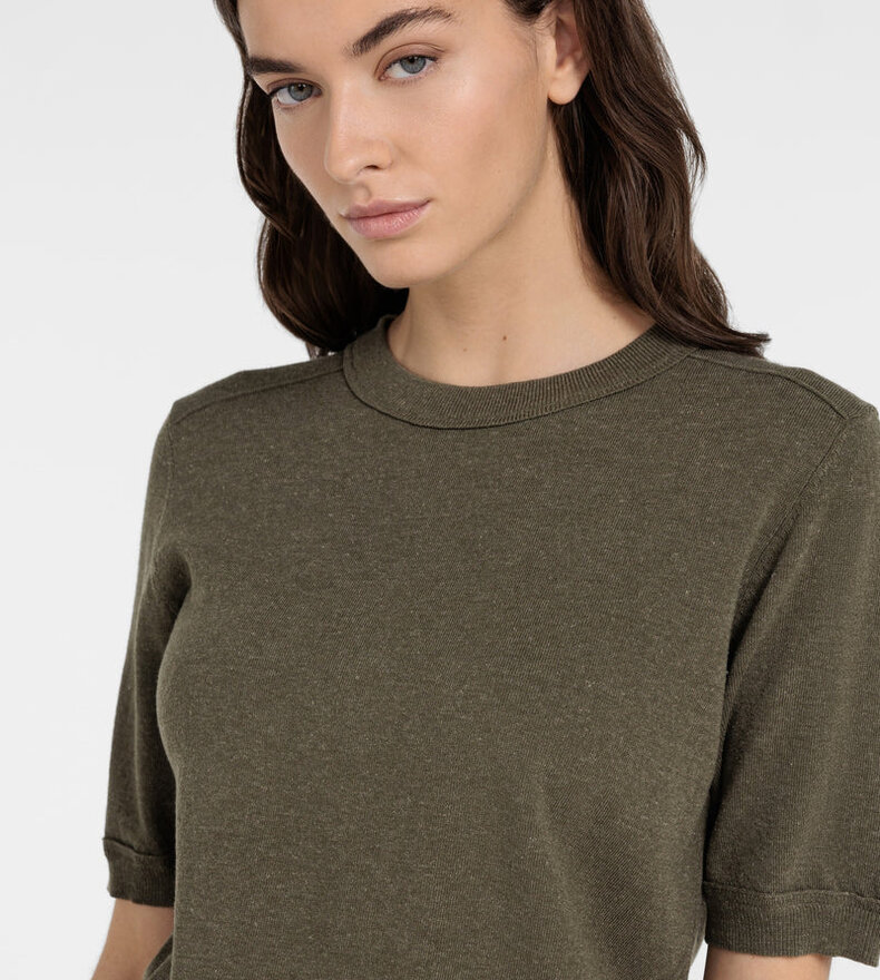 PULL À MANCHES COURTES