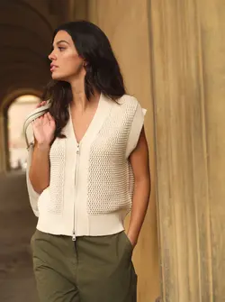 VESTE  EN MAILLE