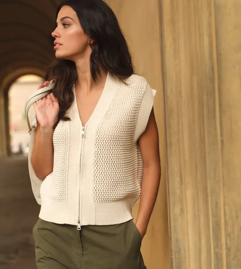 MESH SLEEVELES CARDIGAN