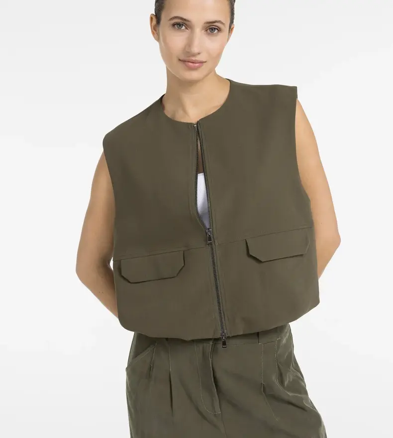 SLEEVELESS JACKET