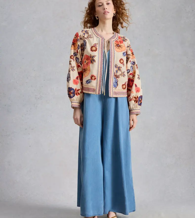 VESTE BRODÉE JOLIE