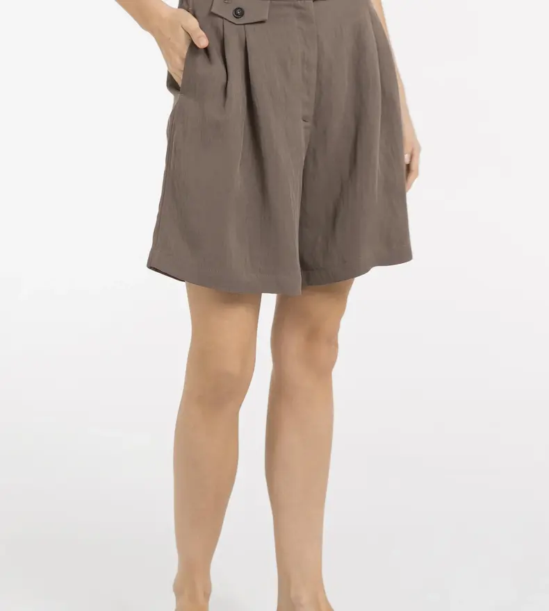 WOVEN BERMUDA SHORTS