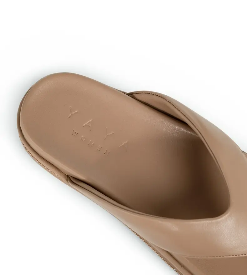 LEATHER SANDAL