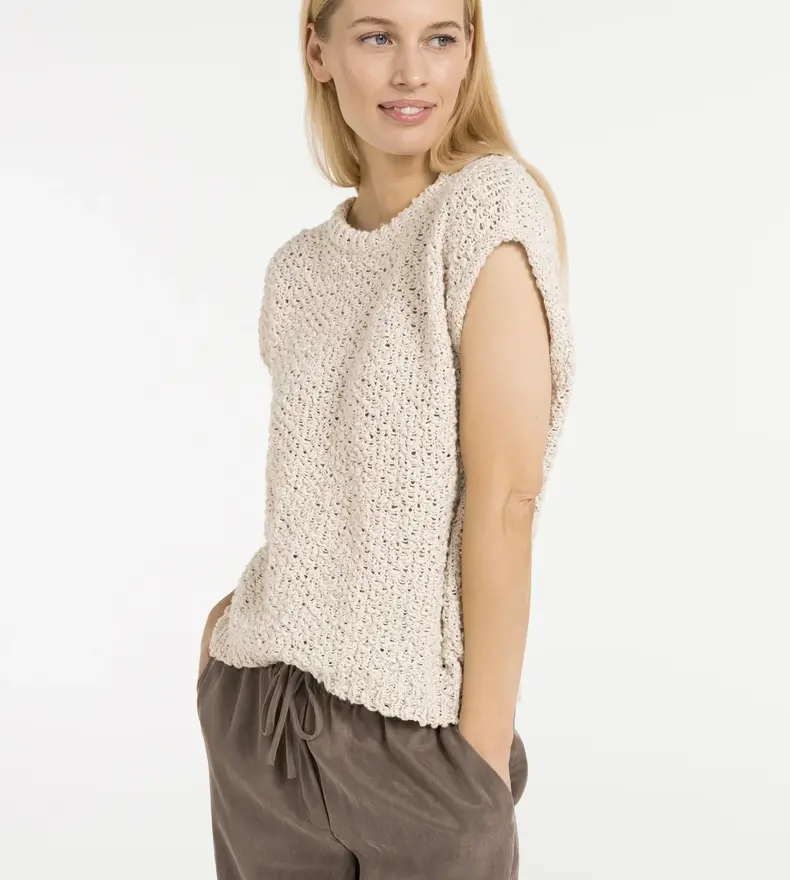 PULL SANS MANCHES TEXTURÉ