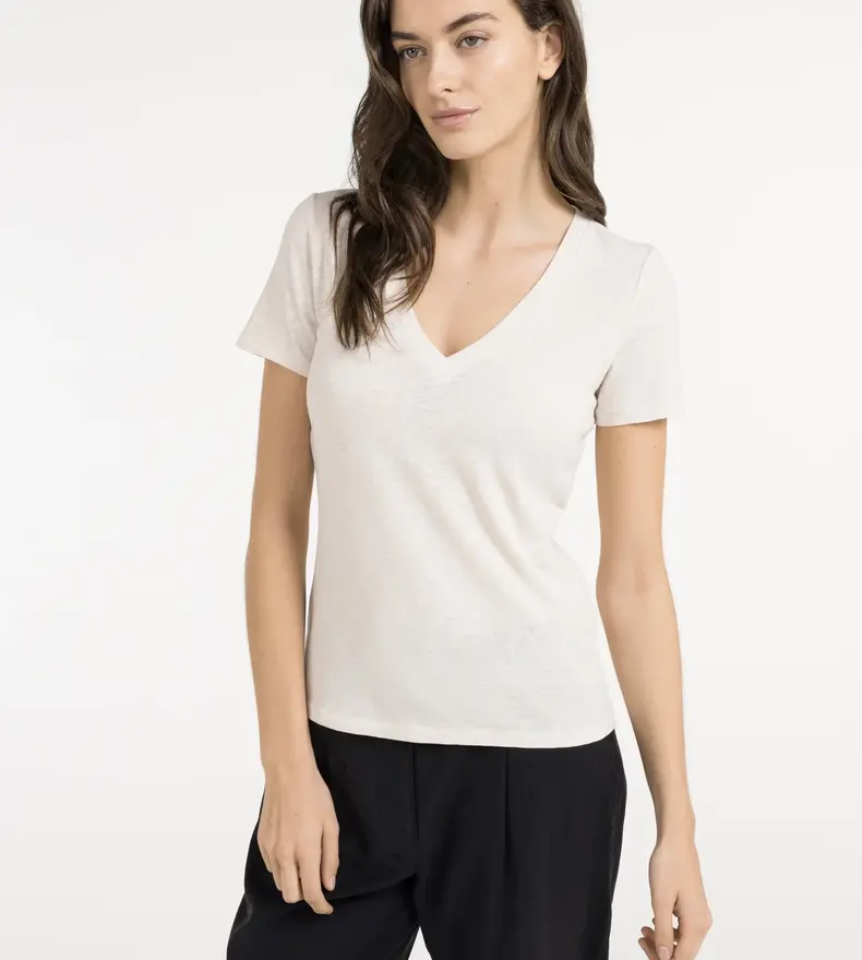 V-NECK T-SHIRT