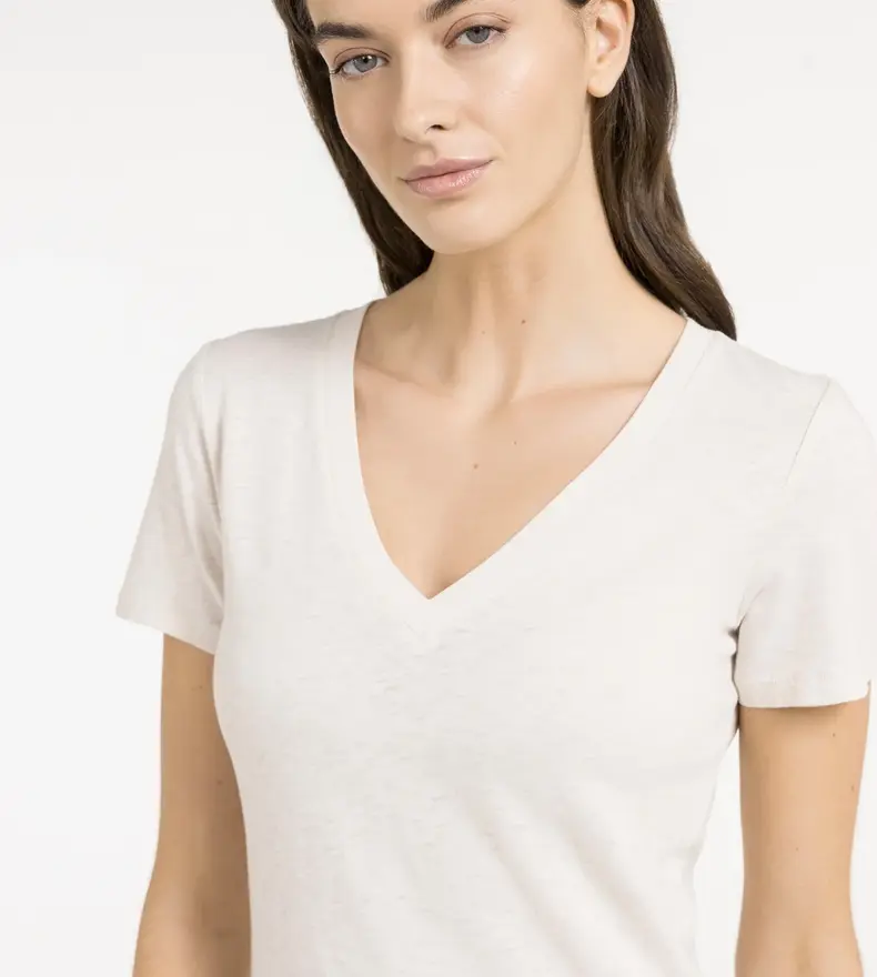 V-NECK T-SHIRT